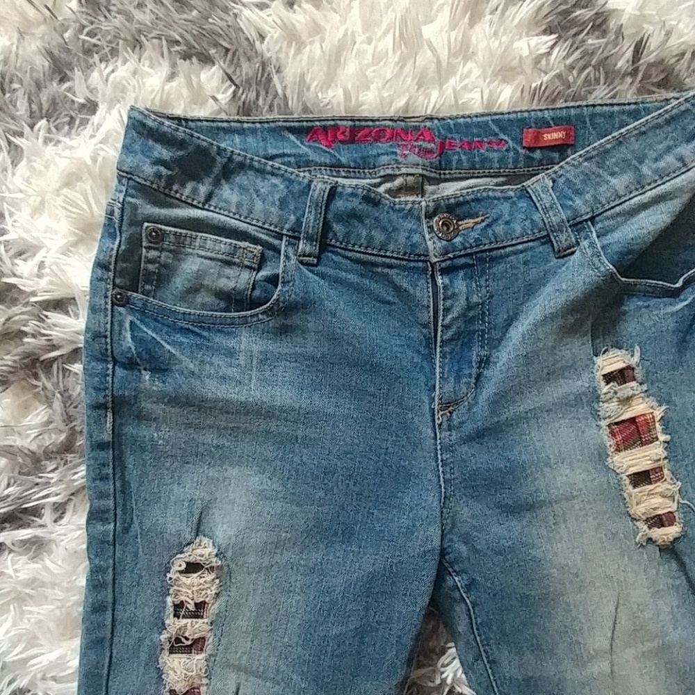 Arizona Jean Company Light Blue Distressed Girls' Skinny Jeans